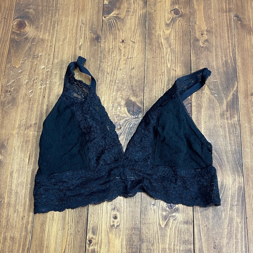 Soma size medium black bralette lace plunge